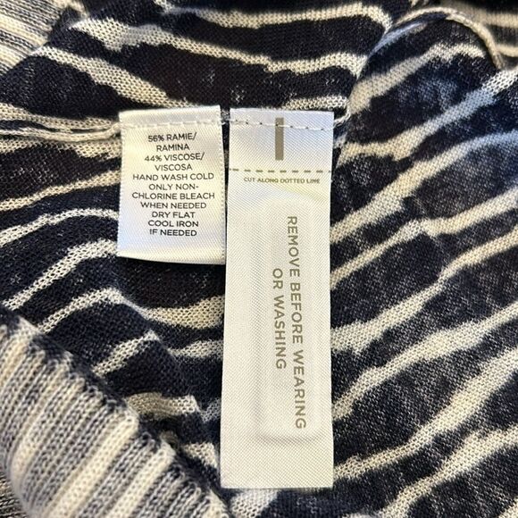 Loft blue white patterned long sleeve open cardigan Size M New - Picture 9 of 10